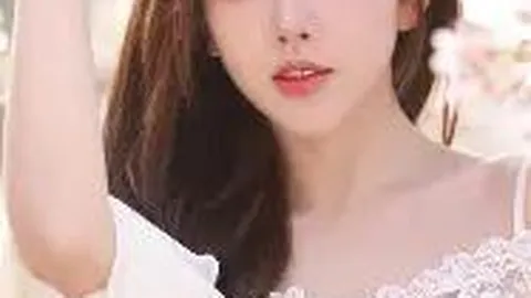 亚运金牌得主齐聚娱乐圈！徐嘉余获唐嫣关注，王俊凯力挺黄雅琼